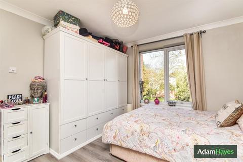 1 bedroom apartment for sale, Station Road, London EN5