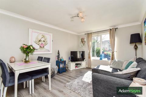 1 bedroom apartment for sale, Station Road, London EN5