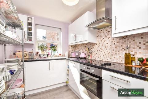 1 bedroom apartment for sale, Station Road, London EN5
