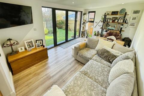 3 bedroom detached house for sale, Ton Tylluan, Bridgend, CF31