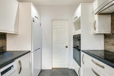 2 bedroom apartment for sale, Westleigh Avenue, Leigh-on-sea, SS9