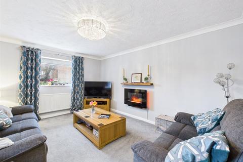 undefined, Purleigh Avenue, Worcester, Worcestershire, WR4