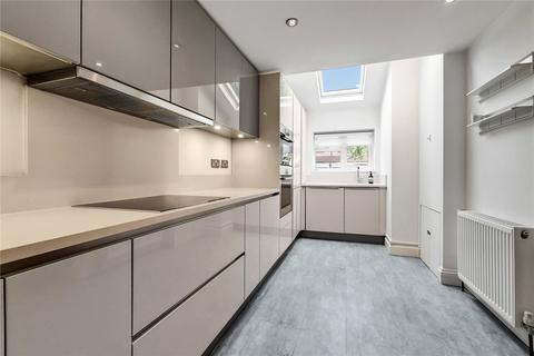 3 bedroom terraced house to rent, Telegraph Place, London