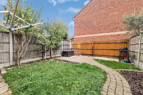 3 bedroom terraced house to rent, Telegraph Place, London