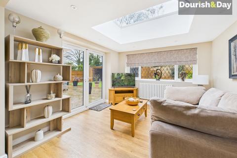 4 bedroom detached house for sale, Kenderdine Close, Stafford ST17