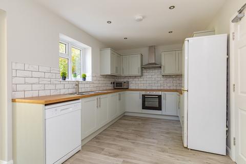 6 bedroom semi-detached house to rent, Moulsecombe, Brighton, BN2