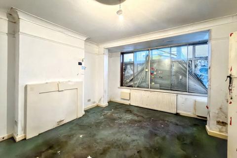 3 bedroom end of terrace house for sale, 498 North Circular Road, Neasden, London, NW10 1SP
