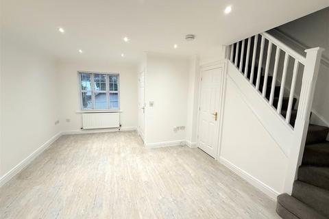 3 bedroom terraced house to rent, Arlington Green, Mill Hill, NW7