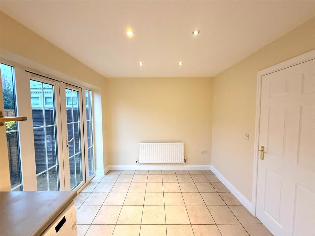 Dining Area in Kit.jpeg