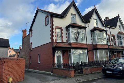 5 bedroom end of terrace house for sale - 3 Elm Tree Avenue, Aberystwyth