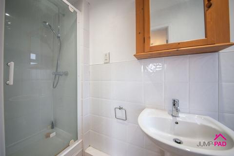 3 bedroom detached house to rent, Rosemary Drive, Newton-Le-Willows, WA12