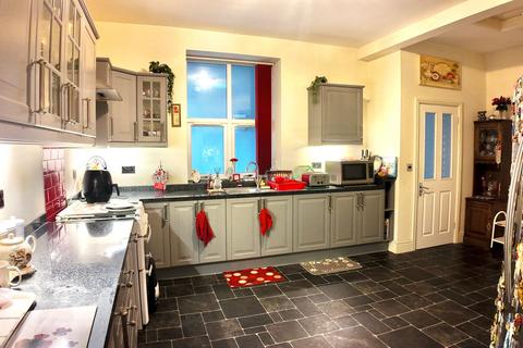 4 bedroom semi-detached house for sale, William Street, Blackwood, NP12