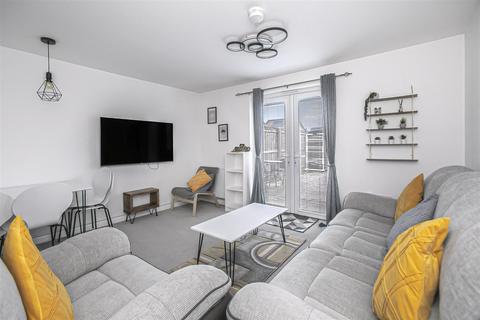 2 bedroom ground floor flat for sale, 15 Curlew Way, Inverkeithing, KY11 1FF