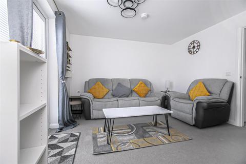 2 bedroom ground floor flat for sale, 15 Curlew Way, Inverkeithing, KY11 1FF
