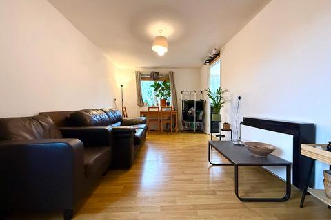 2 bedroom apartment for sale, Deanery Close, London N2