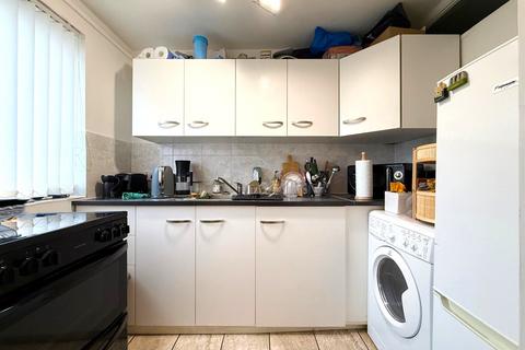 2 bedroom apartment for sale, Deanery Close, London N2