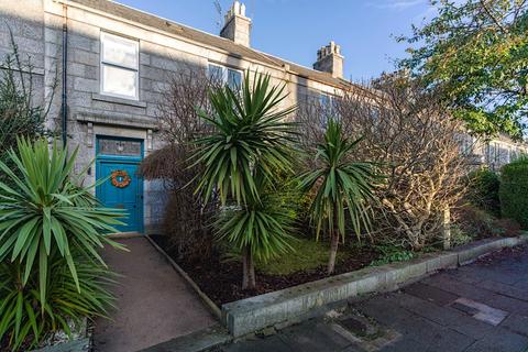 4 bedroom semi-detached house for sale - 42 Beaconsfield Place, Aberdeen, AB15