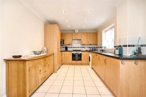 2 bedroom flat for sale, Macquarie Quay, Eastbourne