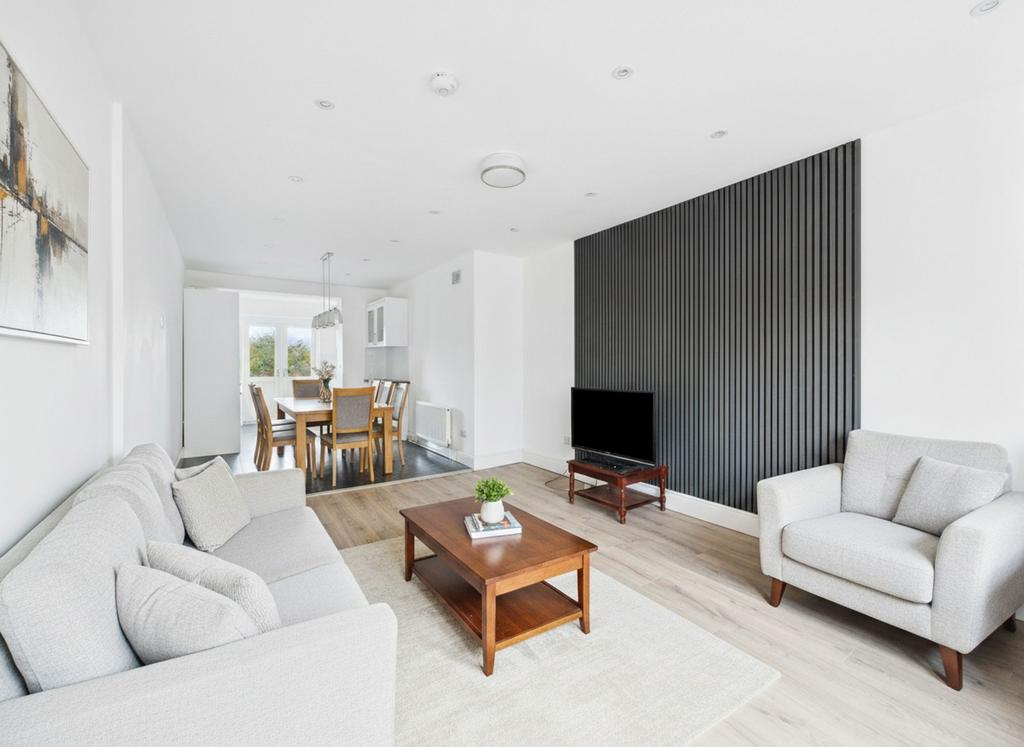 Open Plan Living (Virtually Furnished)