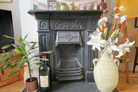 2 bedroom terraced house for sale, Richmond Street, Brighton BN2