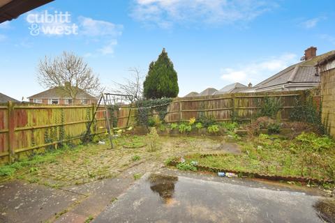 3 bedroom detached bungalow to rent, Vernon Avenue, Brighton, BN2