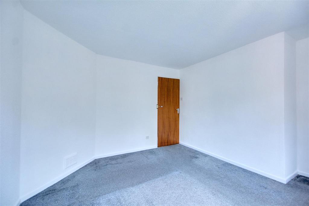 Bedroom 1 2.jpeg
