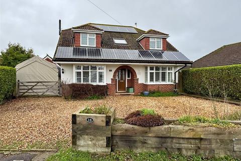 5 bedroom detached house for sale, Heath Road, Hordle, Hampshire, SO41