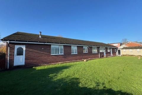 4 bedroom bungalow for sale, Brookside, Hemsworth, Pontefract, West Yorkshire, WF9 4JE