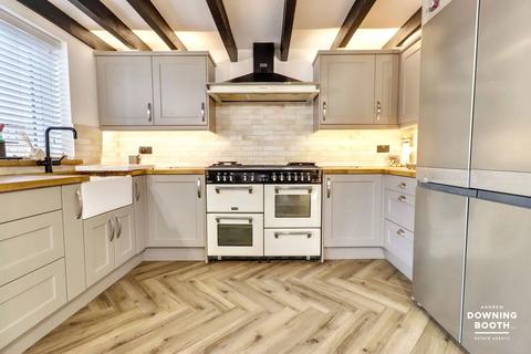 4 bedroom detached house for sale, New Road, Armitage, WS15 4AA - No Upward Chain