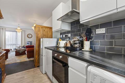 1 bedroom flat for sale, Crescent West, Kettering NN16