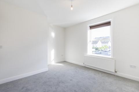 2 bedroom house to rent, East Parade, Ilkley, West Yorkshire, UK, LS29
