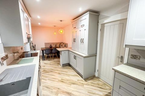 3 bedroom semi-detached house for sale, Studfall Avenue, Corby NN17