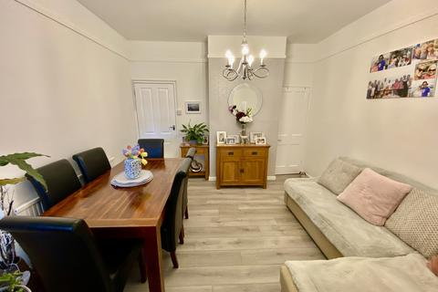 3 bedroom semi-detached house for sale, St. Davids Road, East Cowes,