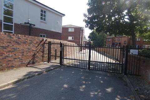 2 bedroom flat to rent - Royle Green Road, Northenden, M22