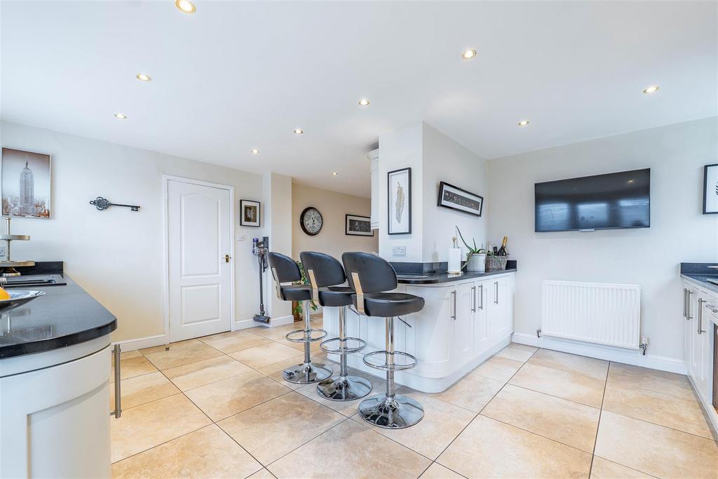 Kitchen/Breakfast Room
