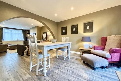 3 bedroom detached house for sale, Brooks Terrace, Bradford BD13