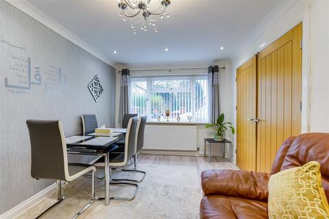 4 bedroom semi-detached house for sale, Fleet Close, Nottingham NG7