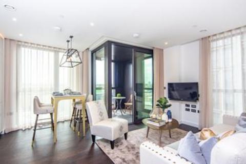 2 bedroom flat to rent, Thornes House, Charles Clowes Walk, SW11