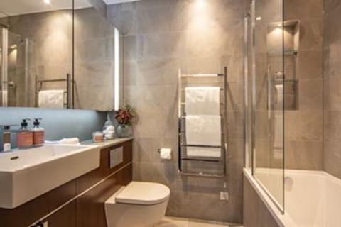 2 bedroom flat to rent, Thornes House, Charles Clowes Walk, SW11