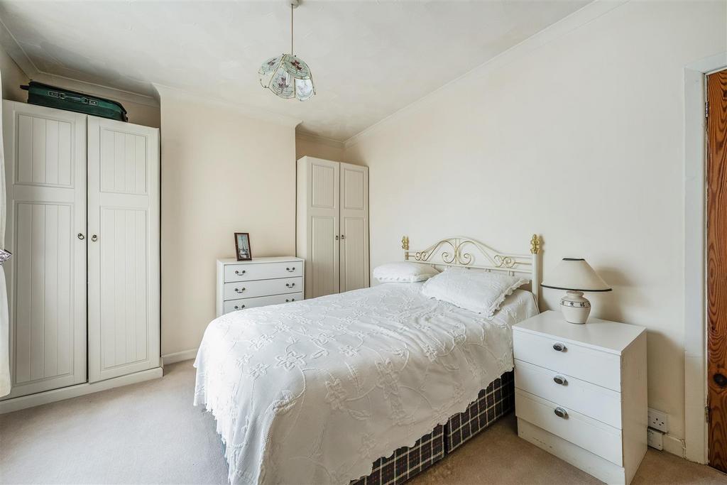Bedroom 1.jpg