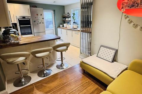 4 bedroom detached house for sale, Peters Drive, Leicester, LE5