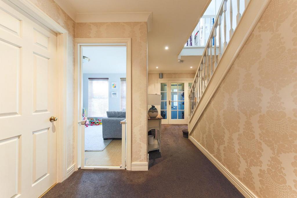Hallway 2.jpg