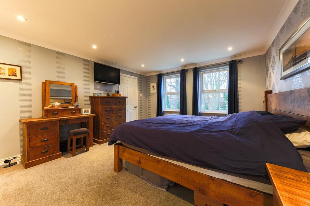 Bedroom 1jpg