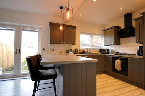 3 bedroom terraced house for sale, Bricknell Avenue, Hull