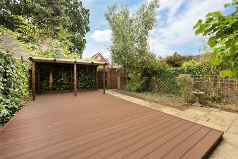 4 bedroom end of terrace house for sale, High Pine Close, Weybridge, Surrey, KT13