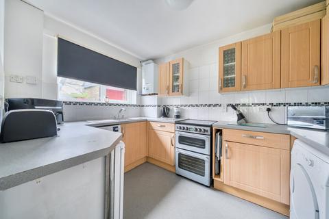 2 bedroom flat for sale, Springwood Avenue, Hampshire PO7