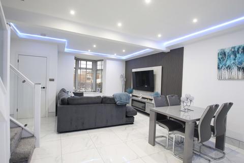 3 bedroom terraced house for sale, Gilfach Road, Penygraig, Tonypandy CF40 1EN