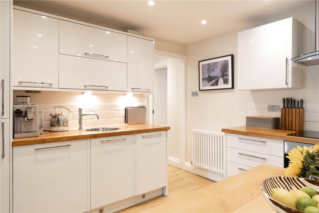 Navarino Road E8