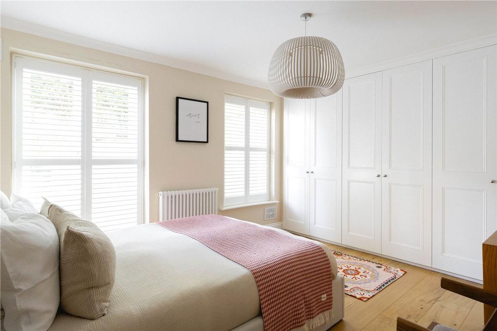 Navarino Road E8