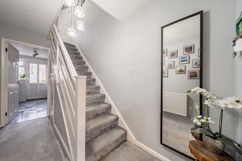 3 bedroom semi-detached house for sale, Peregrine Way, Grove
